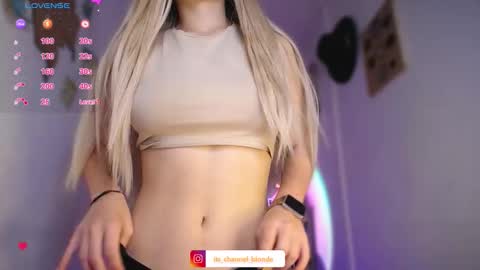 channel_blonde_a online show from December 5, 6:27 pm