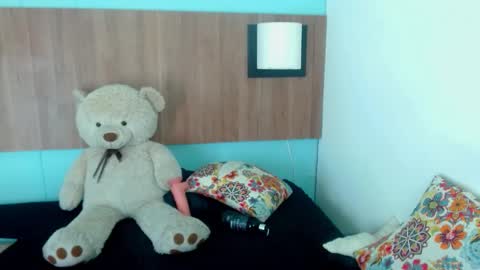 C H A N N E L online show from February 8, 10:02 pm