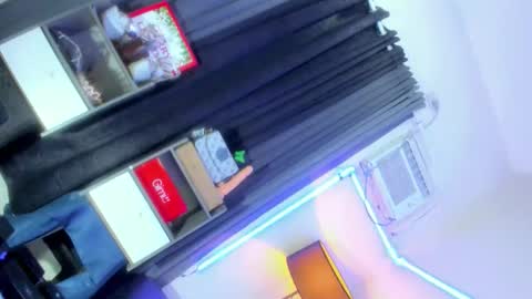 chantal_fuck online show from January 8, 6:25 pm