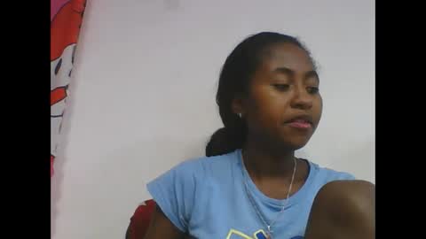 chantale483461 online show from May 17, 1:31 pm