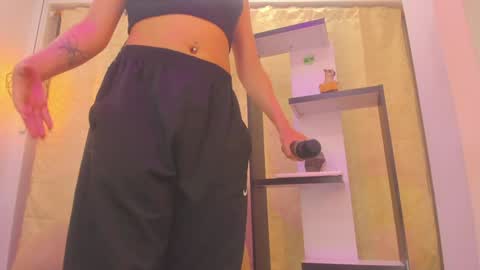 Snapshot of chantall_valkoba chatting on January 7, 10:44 am Chantall online show from January 7, 10:44 am