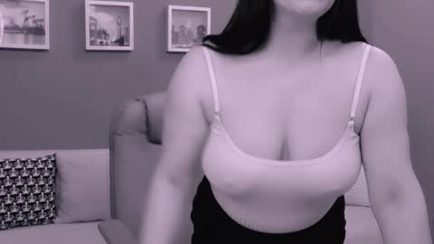 The Queen online show from February 15, 5:51 am