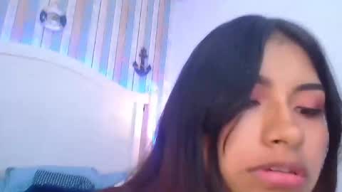 Snapshot of chantalpetit chatting on September 25, 8:38 pm chantalpetit online show from September 25, 8:38 pm