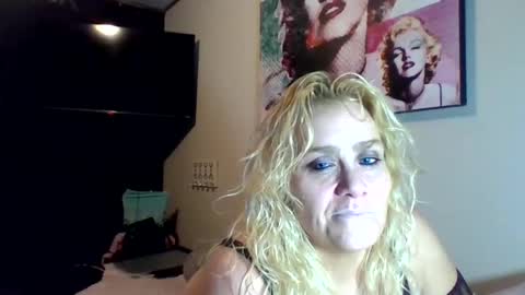 Ms. Behaving online show from September 17, 7:23 am