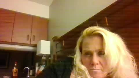 Ms. Behaving online show from December 8, 2:09 pm