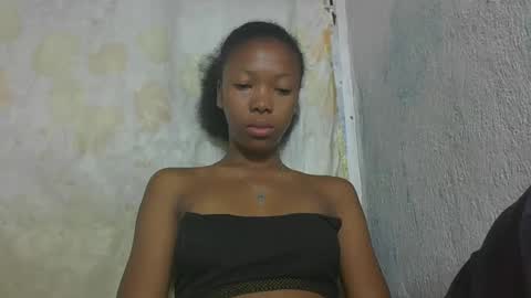 Snapshot of chariola0101 chatting on February 7, 2:29 am chariola0101 online show from February 7, 2:29 am