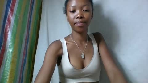 Snapshot of chariola0101 chatting on February 2, 9:13 pm chariola0101 online show from February 2, 9:13 pm