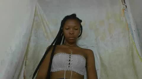 Snapshot of chariola0101 chatting on January 26, 8:14 am chariola0101 online show from January 26, 8:14 am