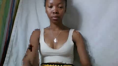 Snapshot of chariola0101 chatting on February 2, 6:10 pm chariola0101 online show from February 2, 6:10 pm