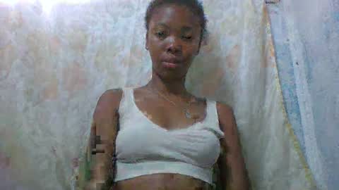 Snapshot of chariola0101 chatting on February 9, 9:16 am chariola0101 online show from February 9, 9:16 am