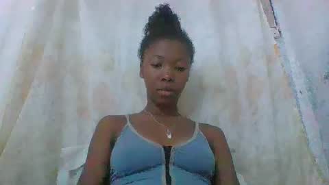 Snapshot of chariola0101 chatting on February 16, 4:32 pm chariola0101 online show from February 16, 4:32 pm