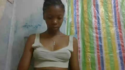 Snapshot of chariola0101 chatting on February 11, 10:07 pm chariola0101 online show from February 11, 10:07 pm
