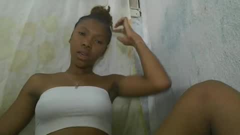 Snapshot of chariola0101 chatting on February 10, 7:17 pm chariola0101 online show from February 10, 7:17 pm
