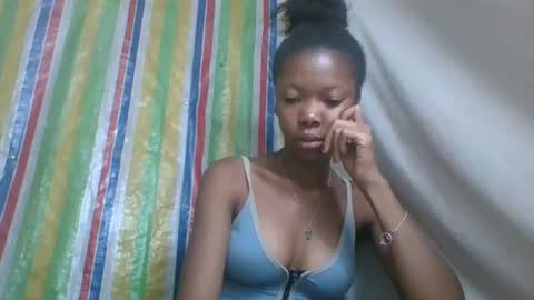 Snapshot of chariola0101 chatting on February 16, 8:11 pm chariola0101 online show from February 16, 8:11 pm