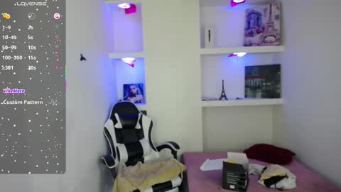 charis 2 online show from November 25, 11:53 am