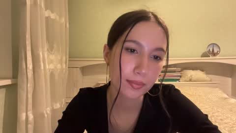 Scarlett online show from March 2, 5:41 pm