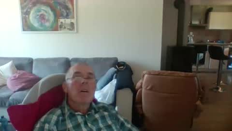 charles6064 online show from May 22, 11:28 am