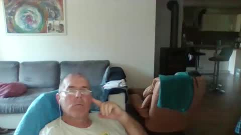 charles6064 online show from May 28, 2:48 pm