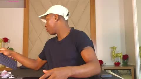charlesbrown_ online show from May 19, 1:07 pm