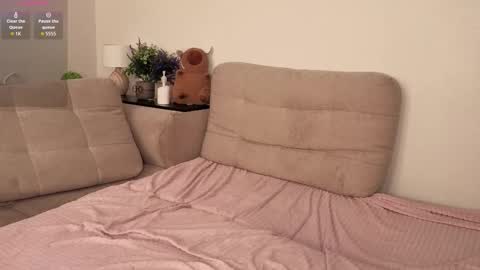 Ariel online show from February 25, 11:14 am