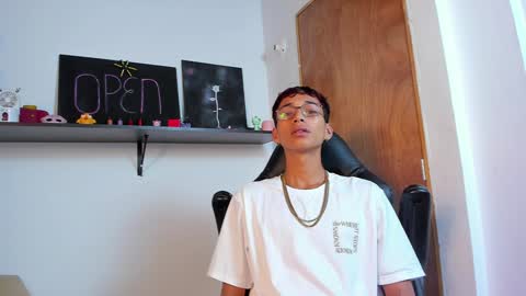 Charles Russo online show from January 6, 12:05 am