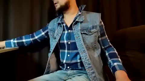 CharlieOYeah online show from November 17, 10:01 pm