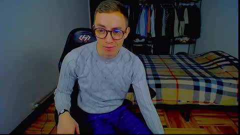 carlos reyes online show from September 24, 10:33 am