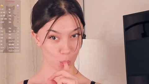 Yumi online show from February 26, 7:39 pm