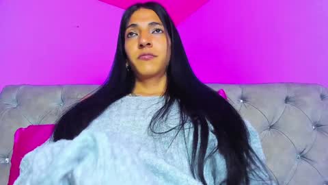 Snapshot of charlot_sanchez chatting on December 27, 9:32 pm lot online show from December 27, 9:32 pm