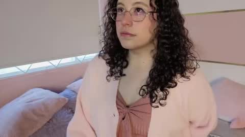 Snapshot of charlote__miller chatting on October 19, 11:48 am You honey online show from October 19, 11:48 am