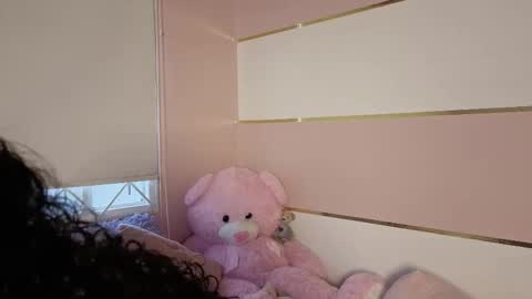 Snapshot of charlote__miller chatting on October 8, 11:49 am You honey online show from October 8, 11:49 am