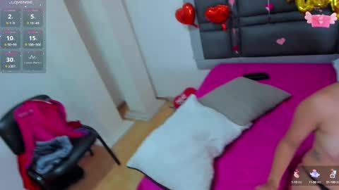 Snapshot of charlott_liam chatting on February 18, 7:41 pm charlott_liam online show from February 18, 7:41 pm