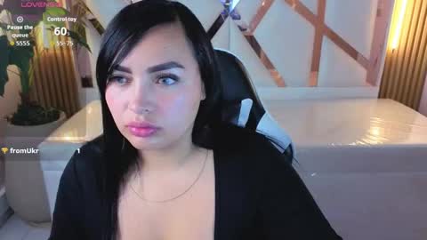 charlott online show from May 26, 2:23 pm