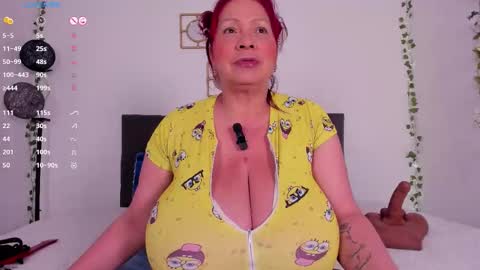 Snapshot of charlotte__big chatting on September 12, 10:28 am Sofia online show from September 12, 10:28 am