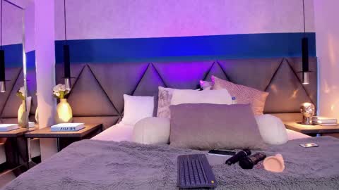 Charlotte online show from March 8, 1:47 pm