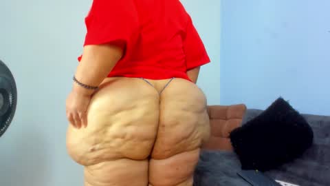 Snapshot of charlotte_curvy_ chatting on March 11, 8:09 pm Angelica Charlotte online show from March 11, 8:09 pm