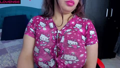 Snapshot of charlottee_lovee69 chatting on January 14, 5:29 am Natalia online show from January 14, 5:29 am