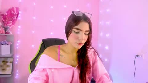 charlotteee online show from November 8, 1:30 am