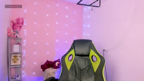 charlotteee online show from October 20, 3:22 am