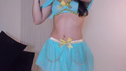 charlottegray_1 online show from November 24, 12:37 pm