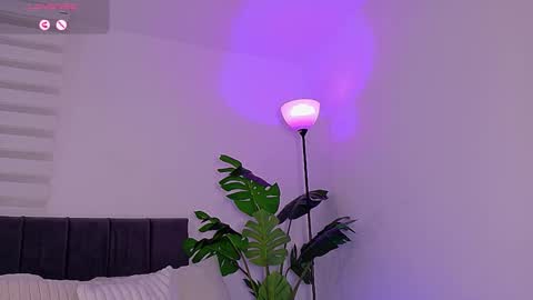 charlotterussel online show from November 29, 6:32 am