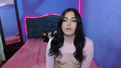 Snapshot of charlotteturners chatting on December 15, 6:18 am VALERIA online show from December 15, 6:18 am