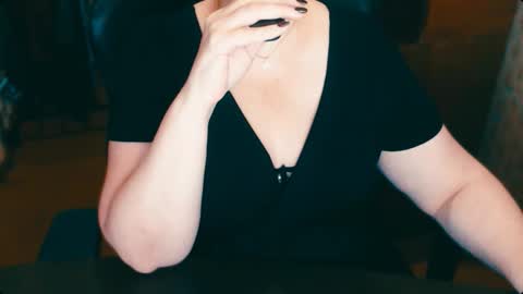 CharlotteXTasty online show from November 13, 11:35 am