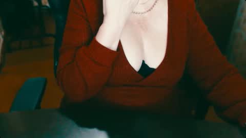 Snapshot of charlottextasty chatting on January 27, 4:01 pm CharlotteXTasty online show from January 27, 4:01 pm