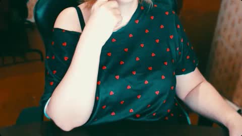 CharlotteXTasty online show from October 21, 11:59 am