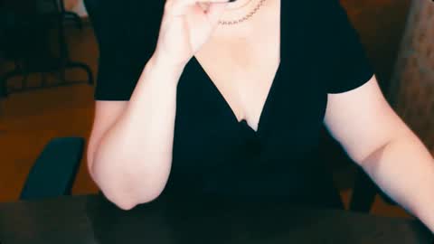 Snapshot of charlottextasty chatting on February 6, 10:58 am CharlotteXTasty online show from February 6, 10:58 am