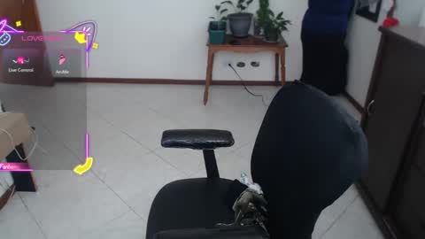 charlottezoe online show from September 15, 4:30 pm