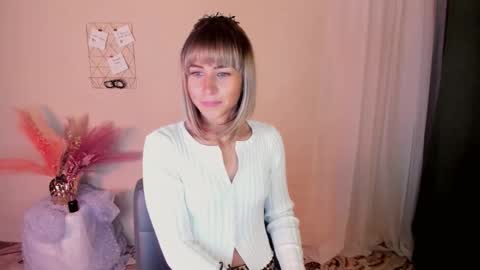 Snapshot of charmbianca chatting on September 28, 2:26 pm Bianca online show from September 28, 2:26 pm