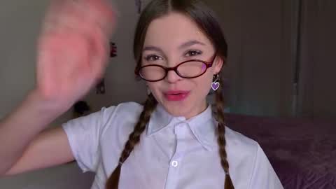 Kaylee online show from September 20, 4:10 pm