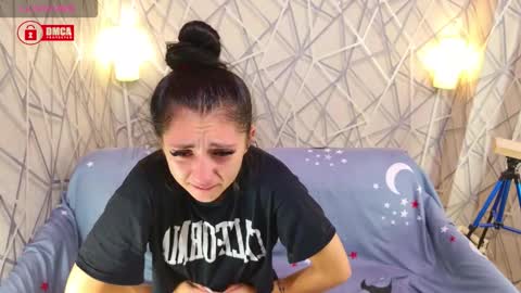 CharmingLIA online show from November 6, 5:27 pm